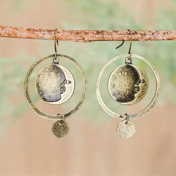 Gothic Vintage Ethnic Bronze Brushed Moon Hollow Round Earring - Picture 4 of 5